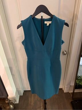 Burberry Teal V-Neck Sleeveless Sheath Dress